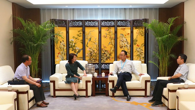 定西市委常委、宣傳部長(zhǎng)陳月芳一行 到集團(tuán)公司推介洽談合作項(xiàng)目