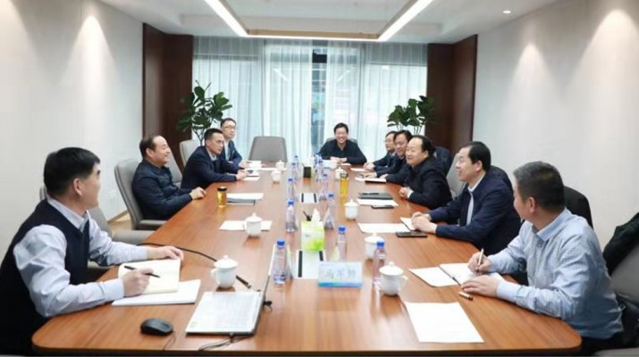 酒泉市肅州區(qū)委副書(shū)記、區(qū)長(zhǎng)王永宏一行到訪集團(tuán)公司