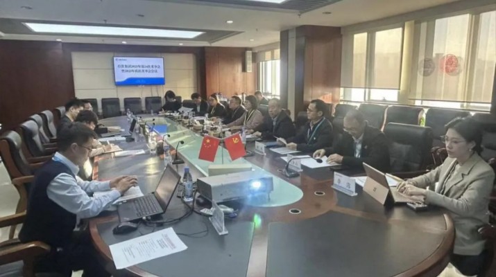 為深入推進(jìn)“現(xiàn)代企業(yè)治理示范創(chuàng)建行動(dòng)”，持續(xù)優(yōu)化集團(tuán)及子公司治理體系、提升決策科學(xué)化水平，11月20日，甘肅文旅集團(tuán)在所屬子公司甘肅文旅投資集團(tuán)舉辦2025年第二場(chǎng)模擬董事會(huì)活動(dòng)。集團(tuán)副總經(jīng)理謝昕出席