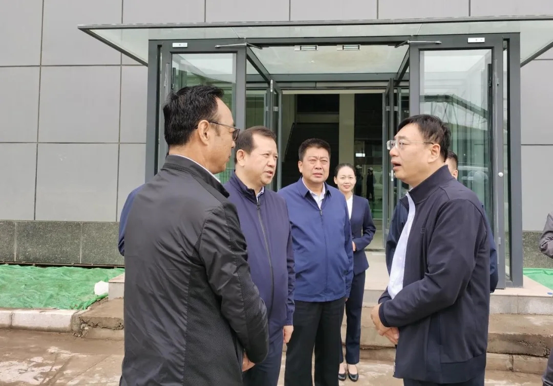 程曉波副省長調(diào)研指導(dǎo)甘肅文旅集團(tuán)“祁連山1號冰川礦泉水”項目